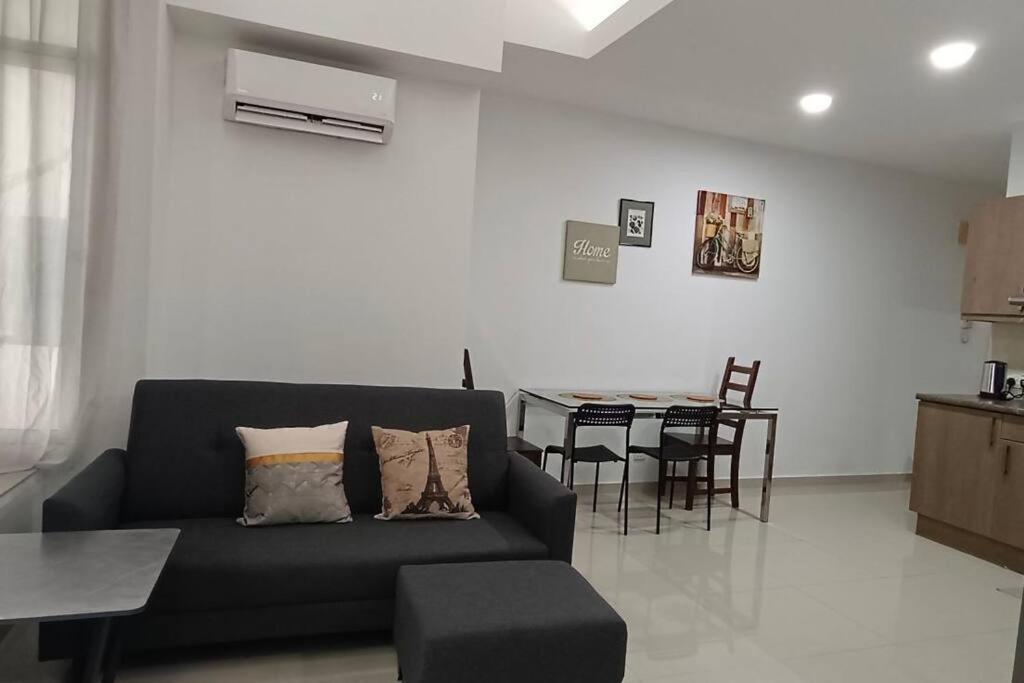 קואלה לומפור Klcc Newly Renovated Apartment מראה חיצוני תמונה